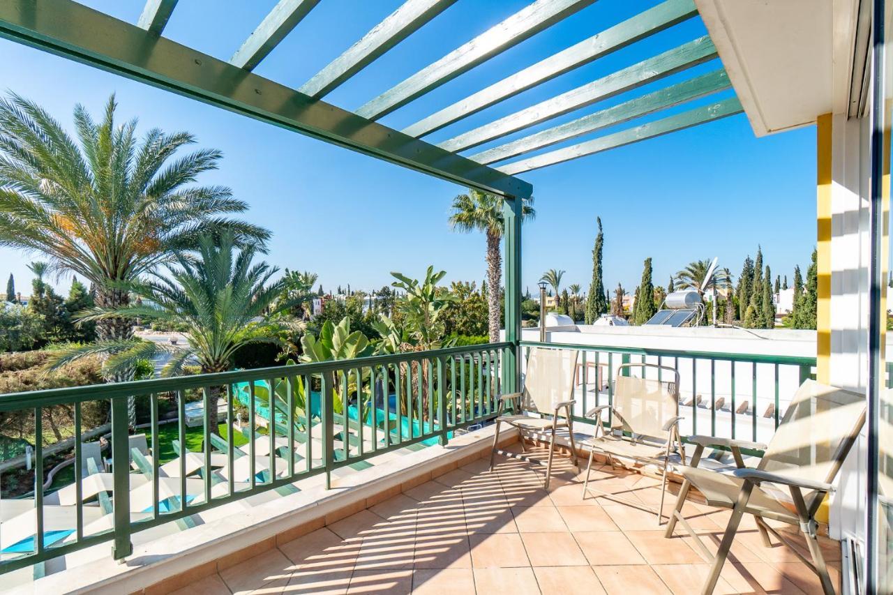לרנקה Villa Poseidon Gardens By Ezoria Villas מראה חיצוני תמונה